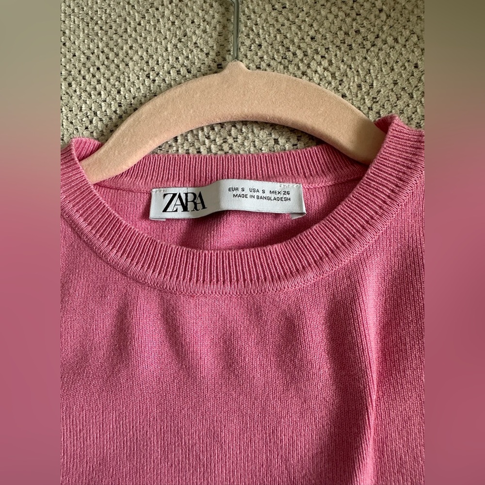 Zara Women's Vibrant Pink Cropped Tank